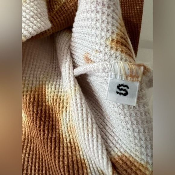 mate the label Size Small tie dye thermal crop long sleeve orange white - Picture 6 of 7